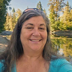 Meet your Posher, Marianne